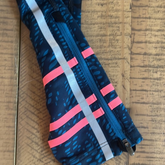 New Balance Leggings w/ Zipper Ankles - Picture 4 of 11